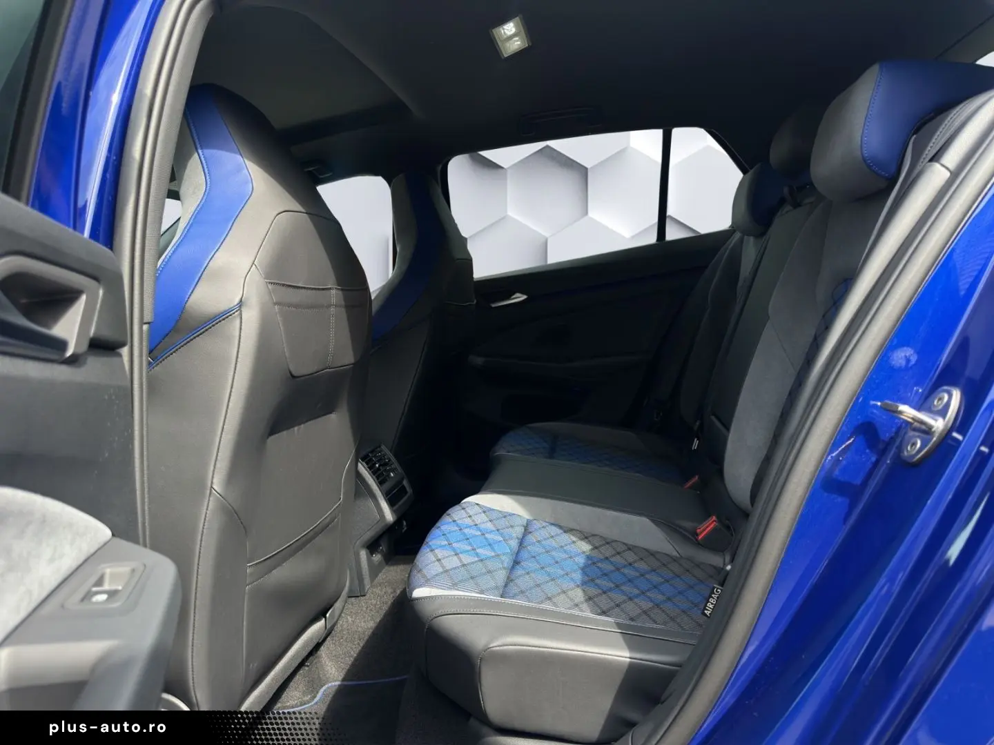 VW Golf R VIII 2.0 TSI 4Motion DSG 235kW LED HuD Ap