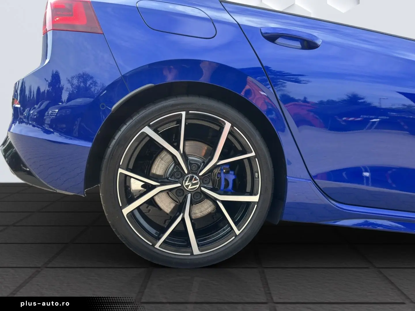 VW Golf R VIII 2.0 TSI 4Motion DSG 235kW LED HuD Ap