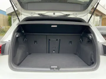 VW Golf VIII R 4M 2.0 TSI DSG MATRIX PANO NAVI DCC