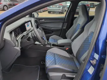 VW Golf VIII R 4M Navi LED Pano Head-UP! Harman Kar