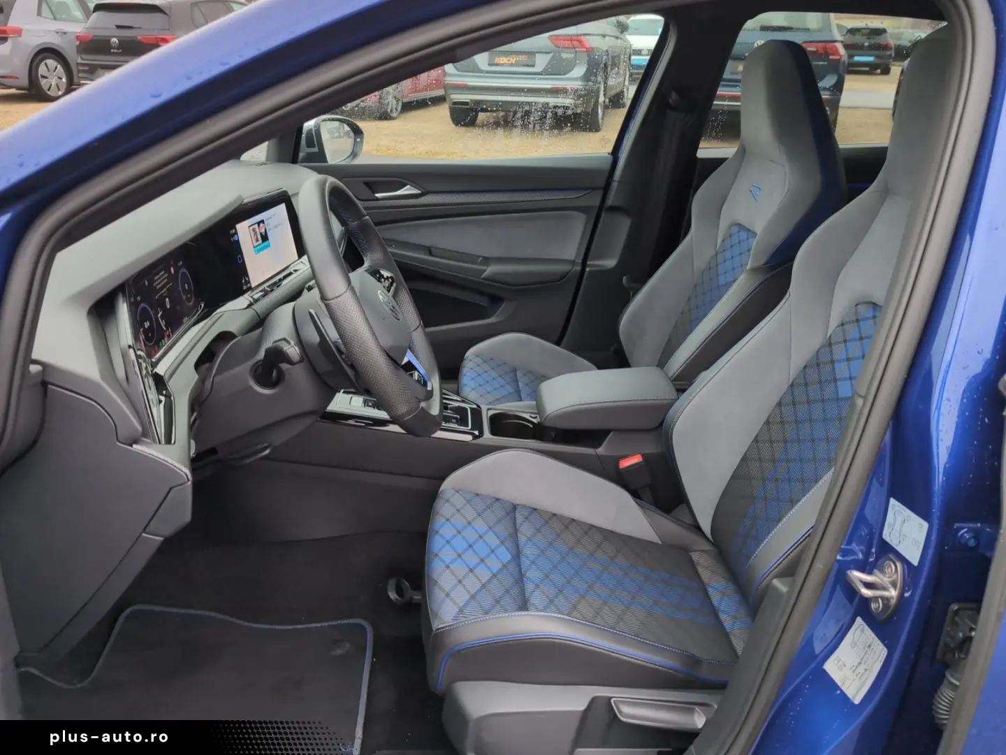 VW Golf VIII R 4M Navi LED Pano Head-UP! Harman Kar