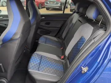 VW Golf VIII R 4M Navi LED Pano Head-UP! Harman Kar