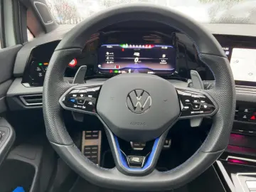 VW Golf VIII R 4M 2.0 TSI DSG MATRIX PANO NAVI DCC