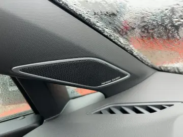 VW Golf VIII R 4M 2.0 TSI DSG MATRIX PANO NAVI DCC