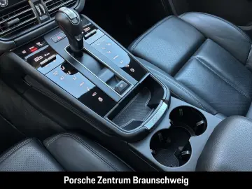 PORSCHE Macan BOSE Panorama Luftfederung Rückfahrkamera