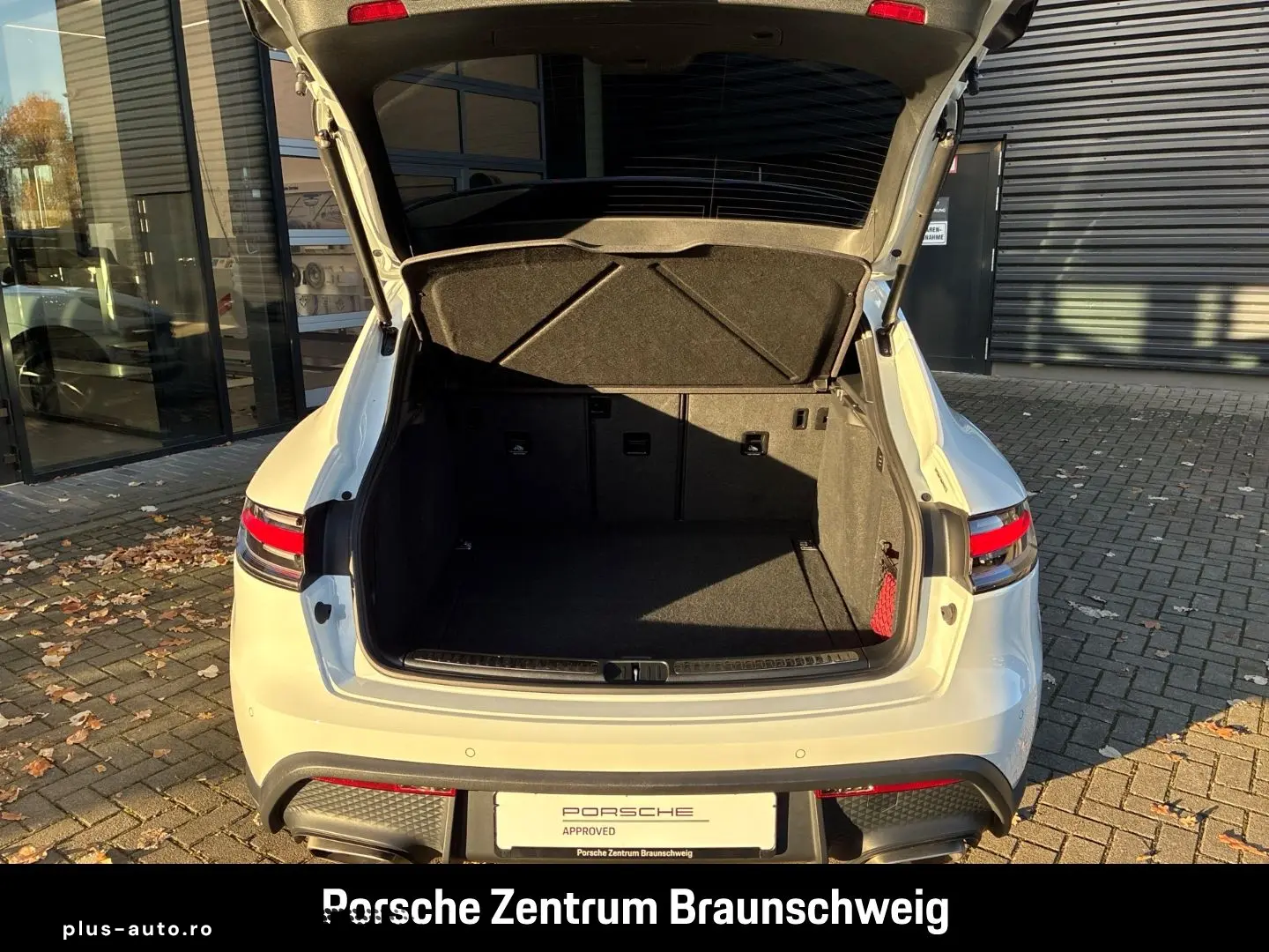 PORSCHE Macan BOSE Panorama Luftfederung Rückfahrkamera