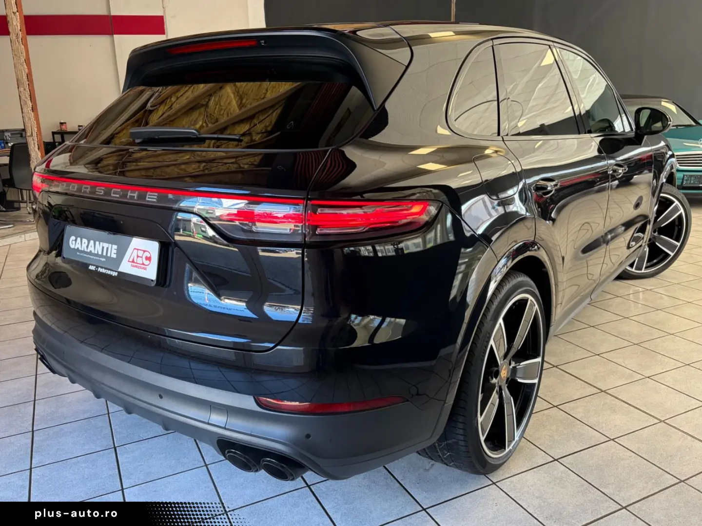 PORSCHE Cayenne Platinum Edition 1.Hand   Porsche Scheck