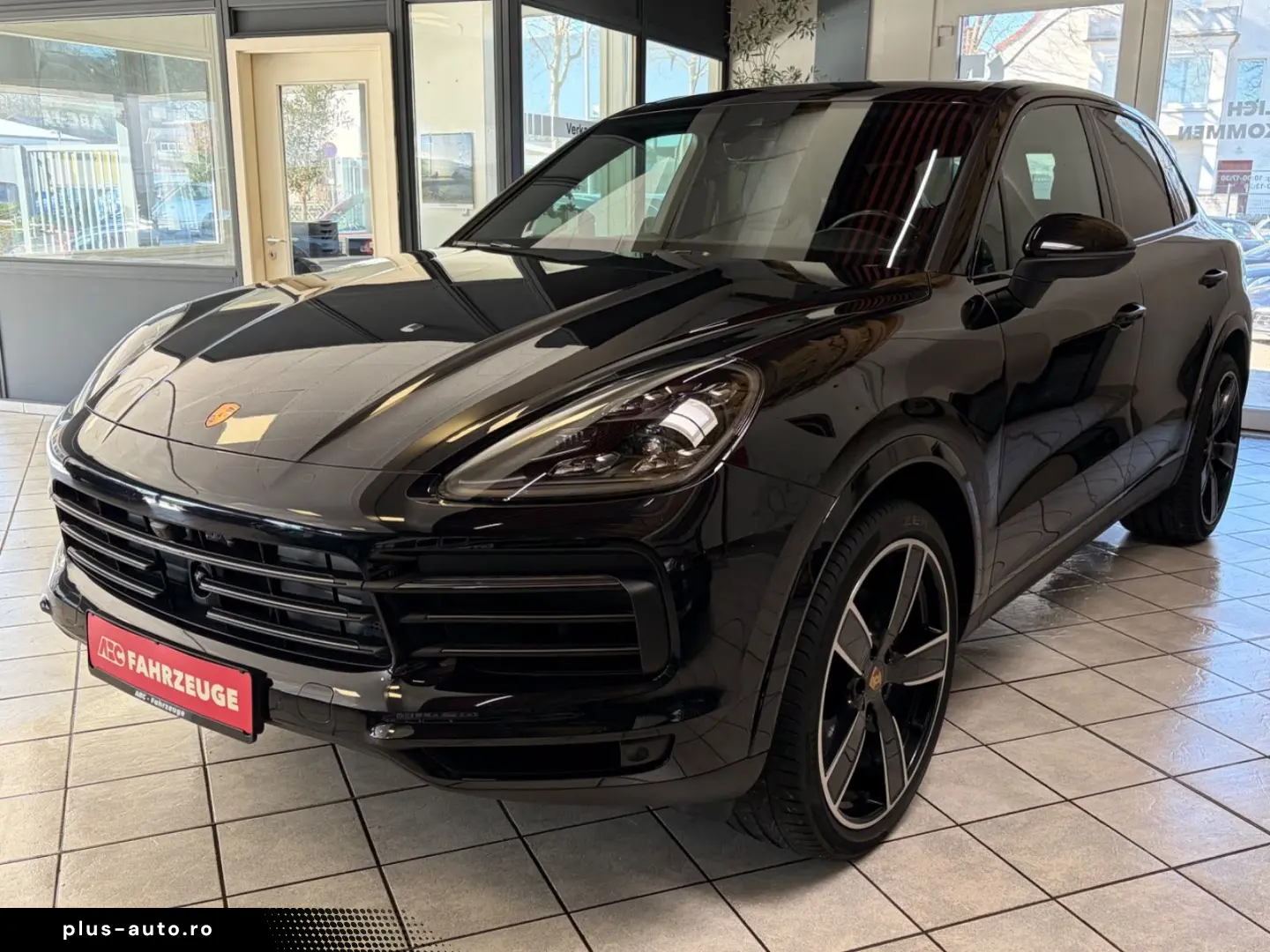 PORSCHE Cayenne Platinum Edition 1.Hand   Porsche Scheck