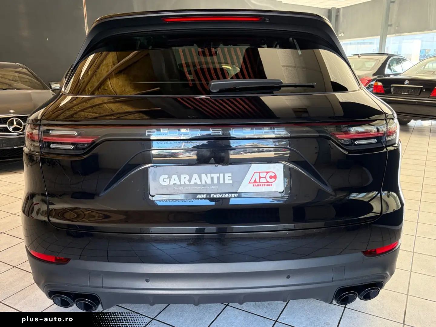 PORSCHE Cayenne Platinum Edition 1.Hand   Porsche Scheck