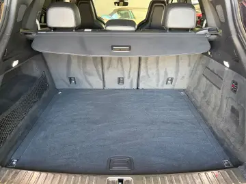 PORSCHE Cayenne Platinum Edition 1.Hand   Porsche Scheck