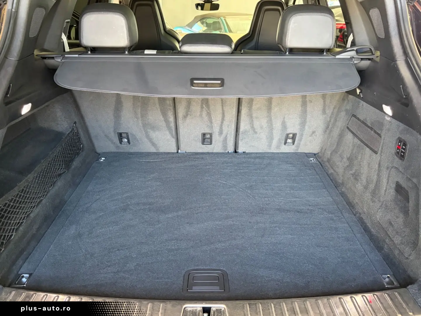 PORSCHE Cayenne Platinum Edition 1.Hand   Porsche Scheck