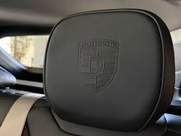 PORSCHE Cayenne Platinum Edition 1.Hand   Porsche Scheck