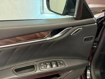 Maserati Ghibli 3.0 GranLusso ACC Softclose Kamera Keyless