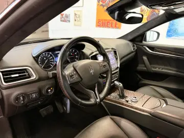 Maserati Ghibli 3.0 GranLusso ACC Softclose Kamera Keyless