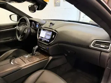 Maserati Ghibli 3.0 GranLusso ACC Softclose Kamera Keyless
