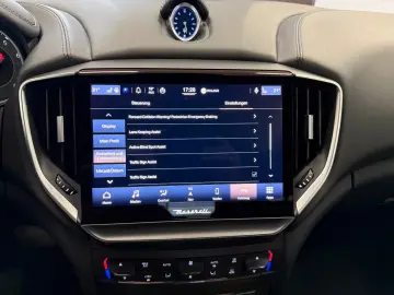 Maserati Ghibli 3.0 GranLusso ACC Softclose Kamera Keyless