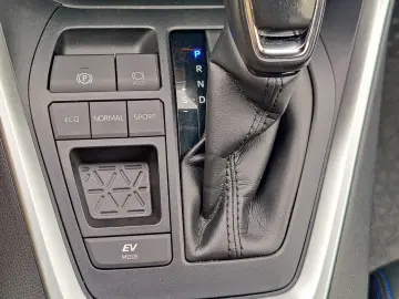 RAV 4 15000 KM - REVIZII LA TOYOTA - GARANTIE 2031