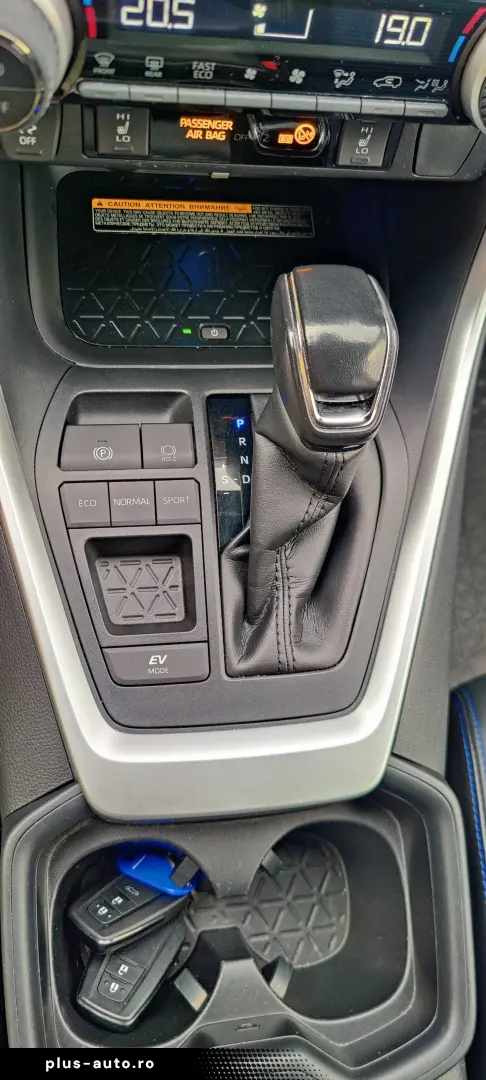 RAV 4 15000 KM - REVIZII LA TOYOTA - GARANTIE 2031