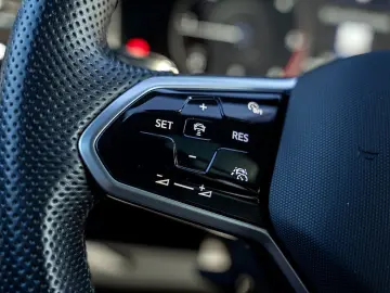 VW Touareg 3.0 V6 TDI R-Line 4M AHK HUD LUFT PANO