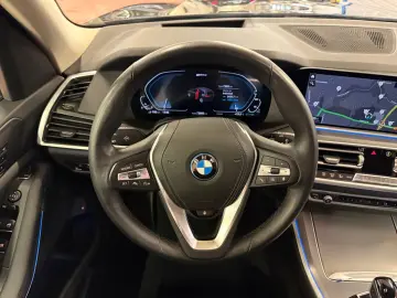 BMW X5 xDrive45e AHK LiveCockpitProf Head-Up Kamera