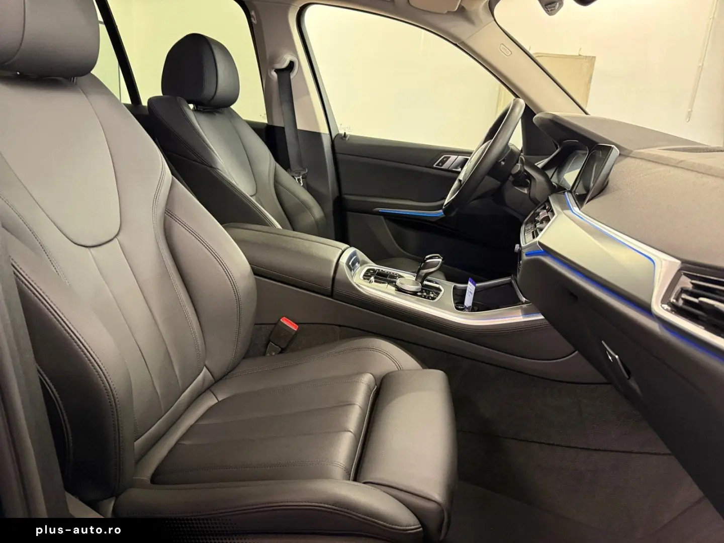 BMW X5 xDrive45e AHK LiveCockpitProf Head-Up Kamera