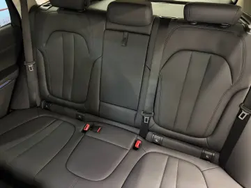 BMW X5 xDrive45e AHK LiveCockpitProf Head-Up Kamera