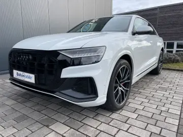 AUDI SQ8 4.0 TFSI Pano AHK STDHZG HUD 22 Zoll MWST