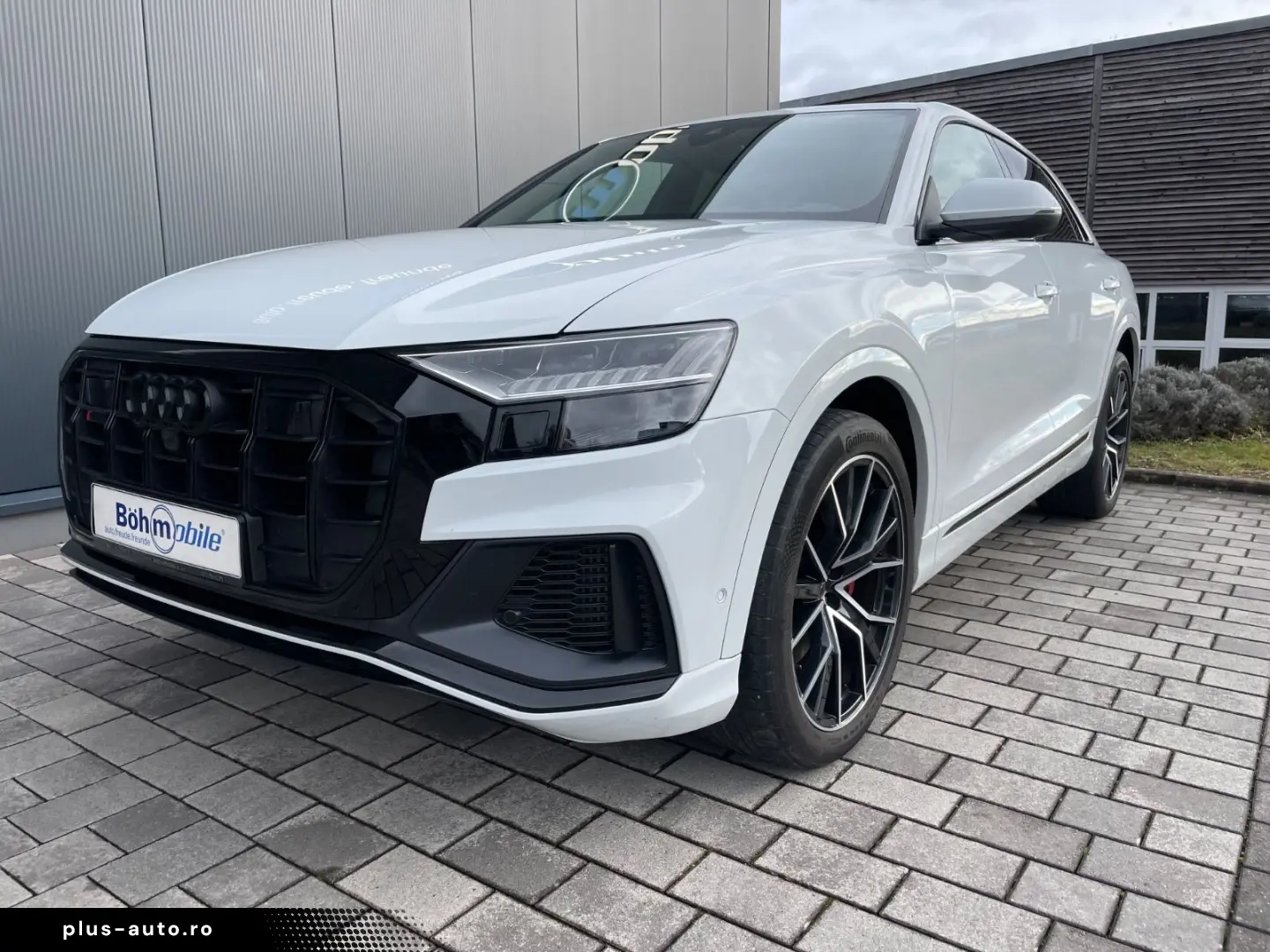 AUDI SQ8 4.0 TFSI Pano AHK STDHZG HUD 22 Zoll MWST