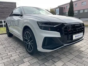 AUDI SQ8 4.0 TFSI Pano AHK STDHZG HUD 22 Zoll MWST