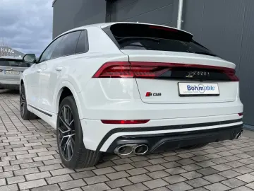AUDI SQ8 4.0 TFSI Pano AHK STDHZG HUD 22 Zoll MWST