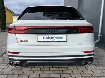 AUDI SQ8 4.0 TFSI Pano AHK STDHZG HUD 22 Zoll MWST