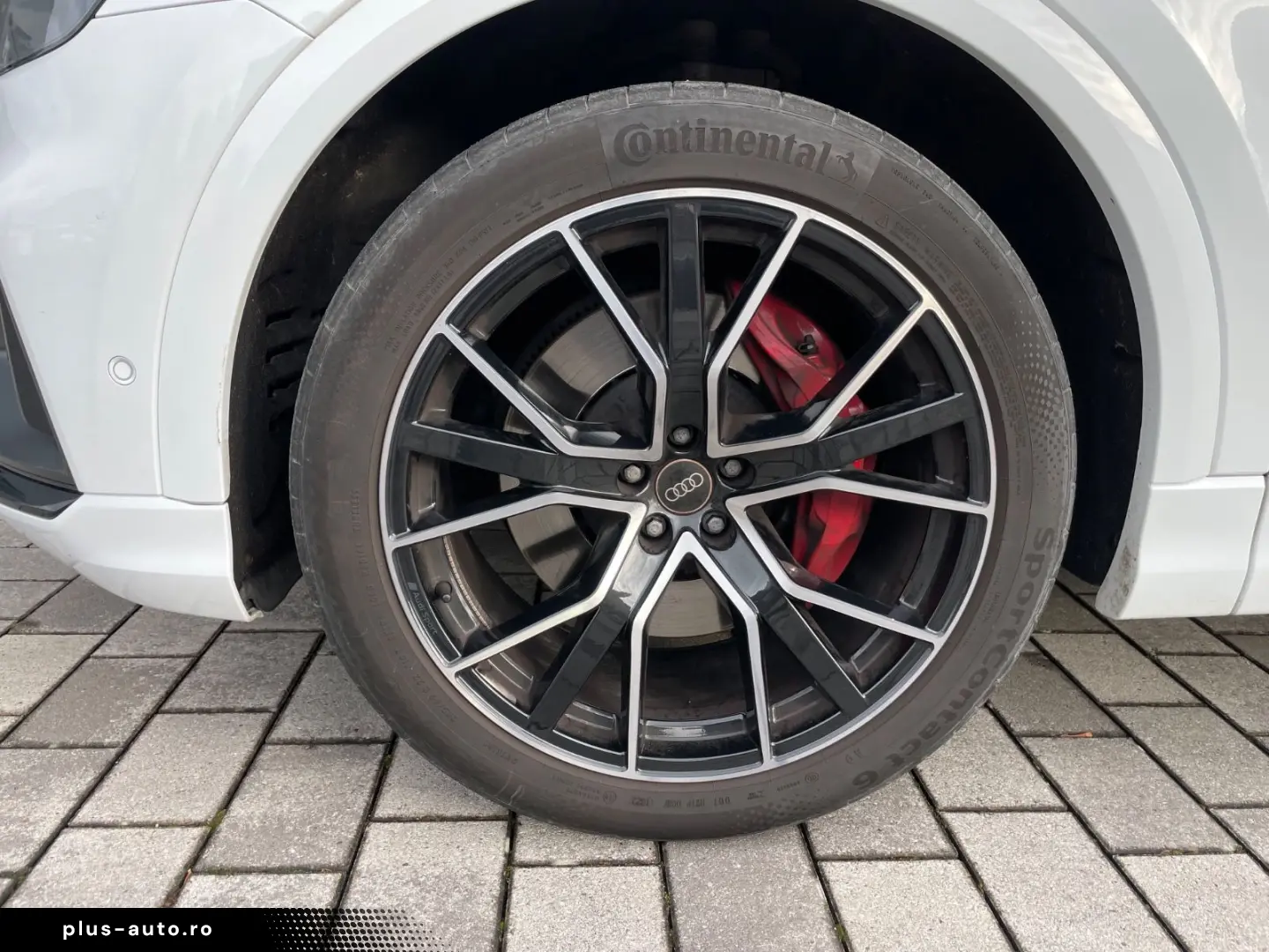 AUDI SQ8 4.0 TFSI Pano AHK STDHZG HUD 22 Zoll MWST