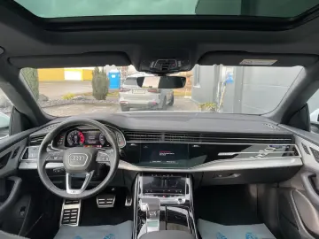 AUDI SQ8 4.0 TFSI Pano AHK STDHZG HUD 22 Zoll MWST