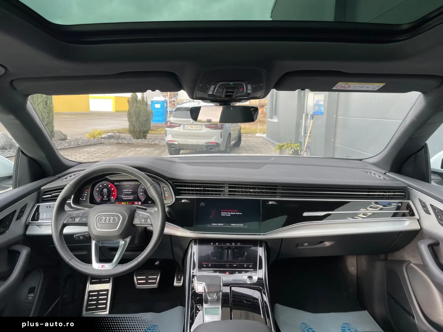 AUDI SQ8 4.0 TFSI Pano AHK STDHZG HUD 22 Zoll MWST