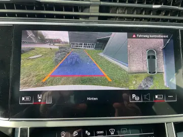 AUDI SQ8 4.0 TFSI Pano AHK STDHZG HUD 22 Zoll MWST