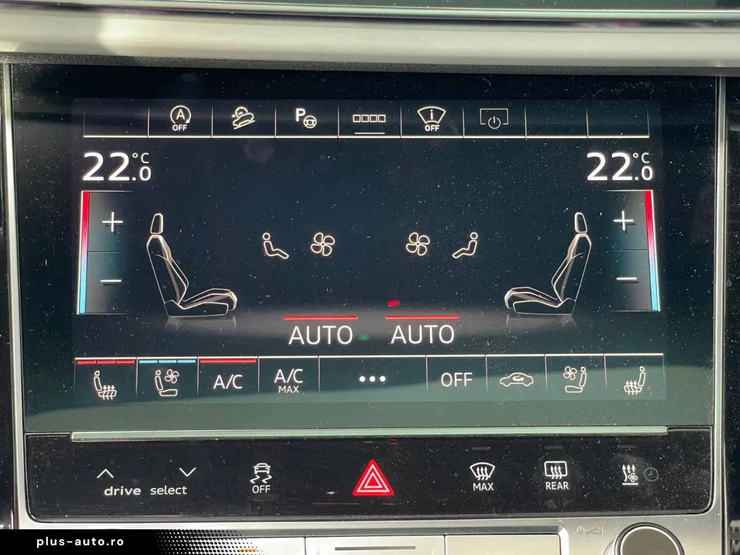 AUDI SQ8 4.0 TFSI Pano AHK STDHZG HUD 22 Zoll MWST