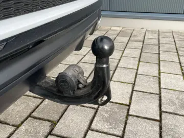 AUDI SQ8 4.0 TFSI Pano AHK STDHZG HUD 22 Zoll MWST