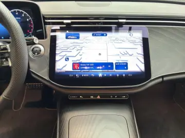 MERCEDES-BENZ E 200 AMG ADV. AIRMATIC HINTERACHSLENKUNG