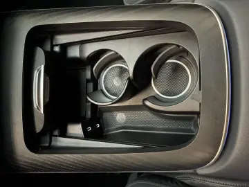 MERCEDES-BENZ E 200 AMG ADV. AIRMATIC HINTERACHSLENKUNG