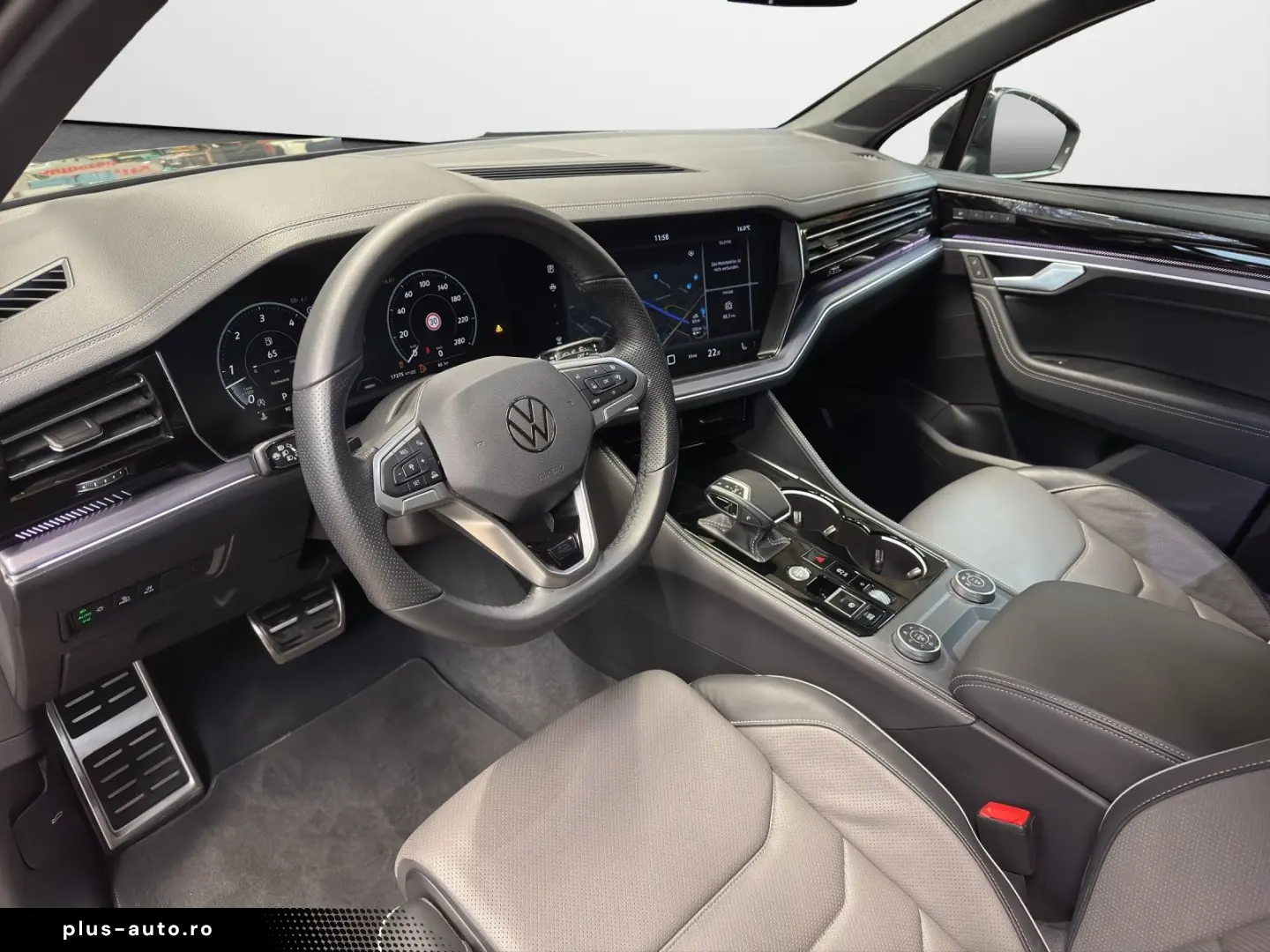 VW Touareg 3.0 TDI 4M R-Line Black Style  AHK Stand