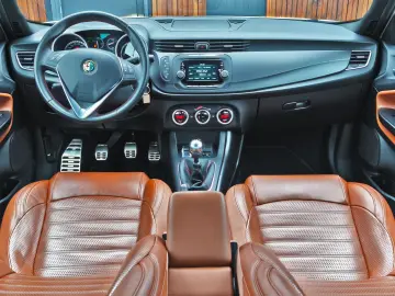 Alfa Romeo Giulietta Facelift - GARANTIE 1AN•RATE•XENON