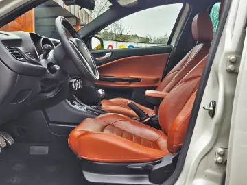 Alfa Romeo Giulietta Facelift - GARANTIE 1AN•RATE•XENON