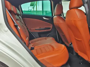 Alfa Romeo Giulietta Facelift - GARANTIE 1AN•RATE•XENON