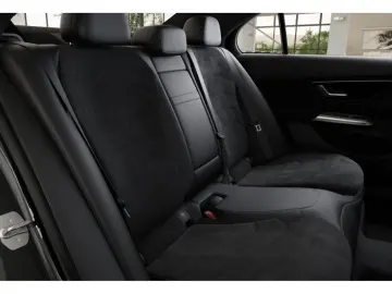 MERCEDES-BENZ E 200 4M AMG AMBIENTE DISTRO DISTRONIC