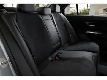 MERCEDES-BENZ E 200 4M AMG AMBIENTE DISTRO DISTRONIC