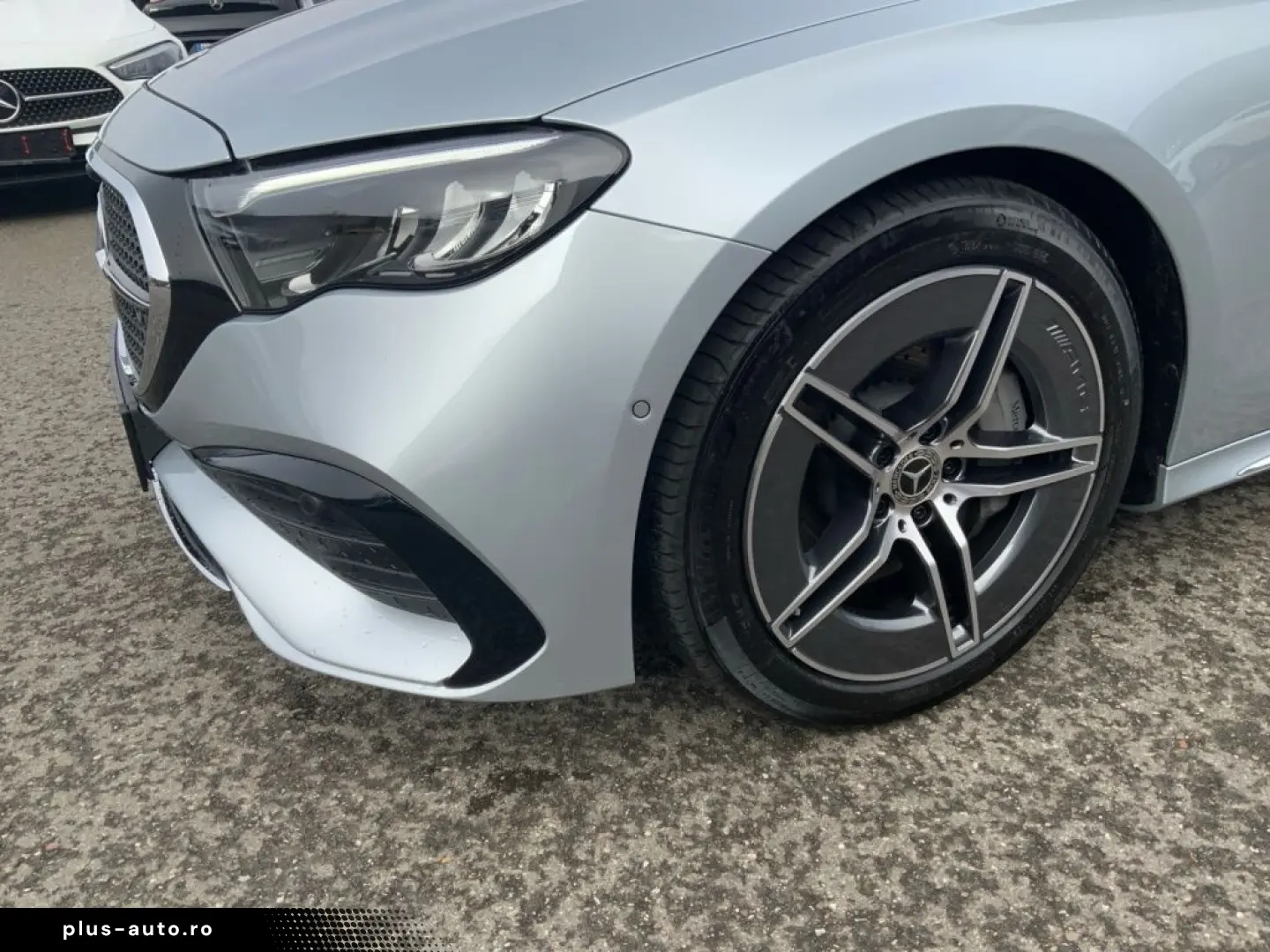 MERCEDES-BENZ E 200 4M AMG AMBIENTE DISTRO DISTRONIC