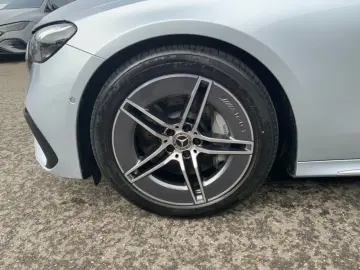 MERCEDES-BENZ E 200 4M AMG AMBIENTE DISTRO DISTRONIC