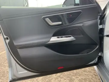 MERCEDES-BENZ E 200 4M AMG AMBIENTE DISTRO DISTRONIC