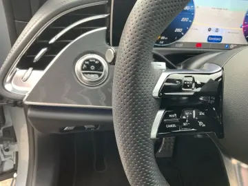 MERCEDES-BENZ E 200 4M AMG AMBIENTE DISTRO DISTRONIC