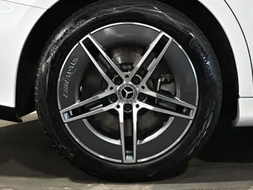 MERCEDES-BENZ E 300 de AMG Sport Advanced  Standhz. Distr.